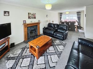 Lounge- click for photo gallery